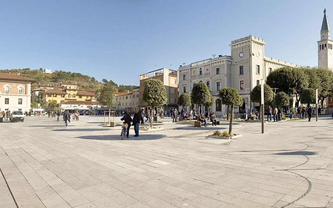 Monfalcone piazza